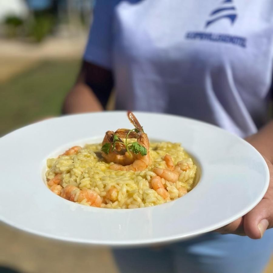 Camarão empanado com risoto