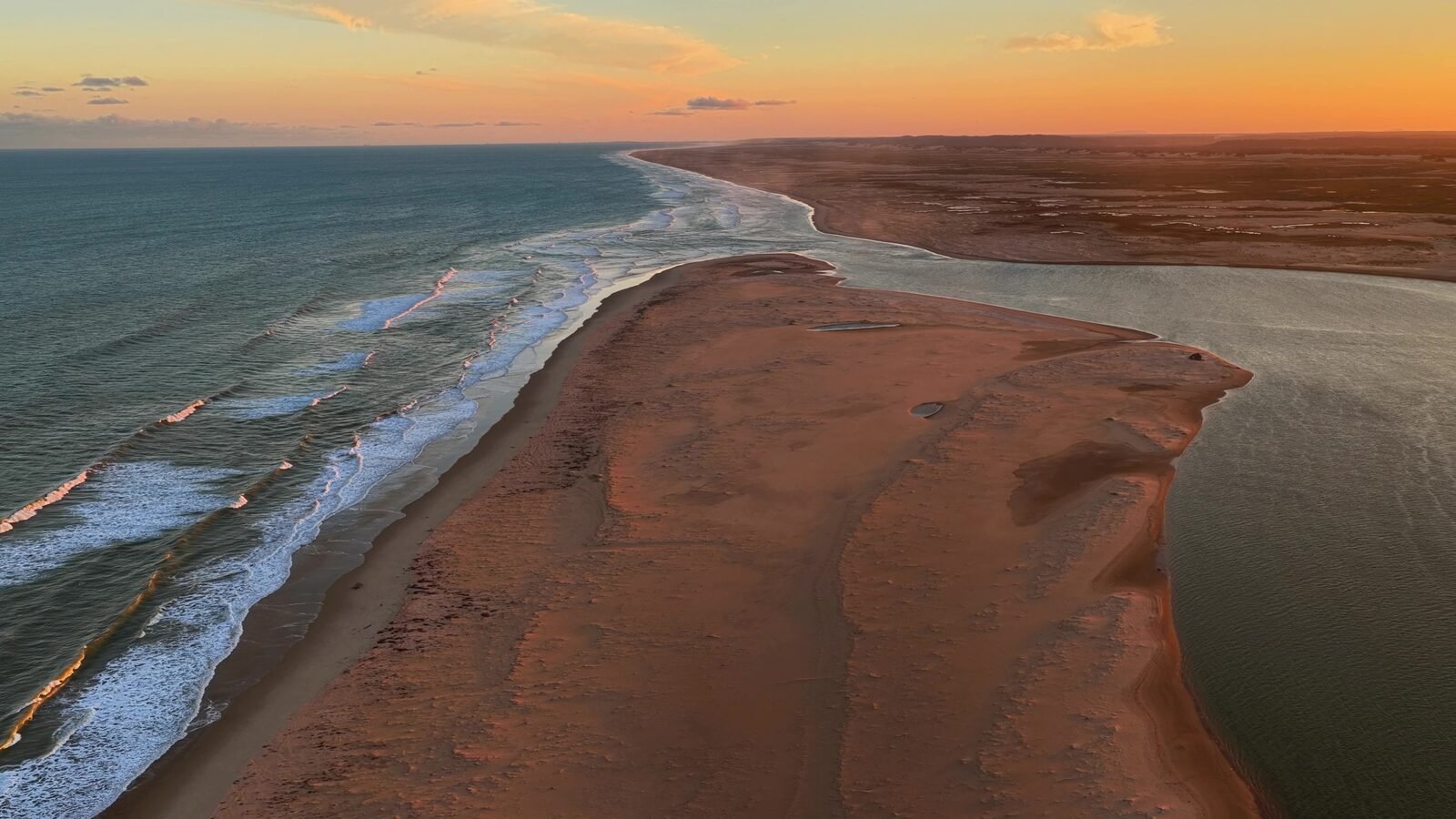 Deque com vista para o estuário
